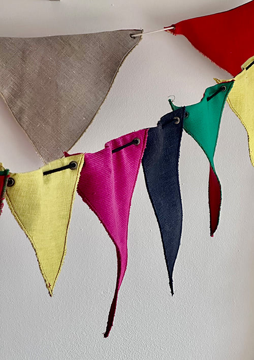 verschiedenfarbige Faehnchenbunt