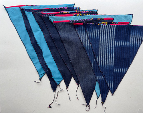 blaues Fähnchensoritment