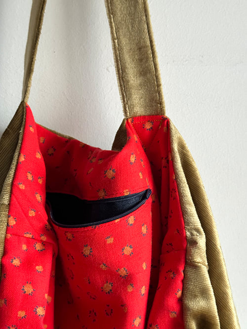 Beuteltasche_gold_rot_03